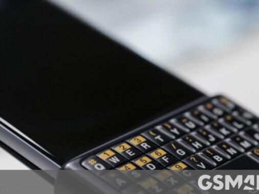 Samsung Attempted To Revive Hardware Qwerty With This Case: A