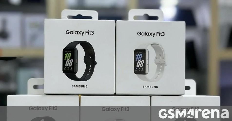 Samsung Galaxy Fit3 Seen At Retail Outlet, Pricing Disclosed