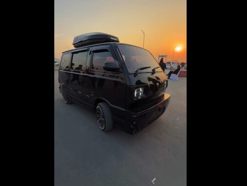 Video Black Modified Bolan Steals Pakwheels Peshawar Car Mela