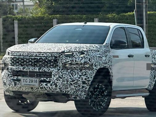 Spy Shots: Toyota Hilux Travo Test Unit Spotted In Thailand